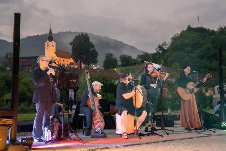 Vedno zanimiv Križnikov pravljični festival in odprtje Pravljične hiše (11)